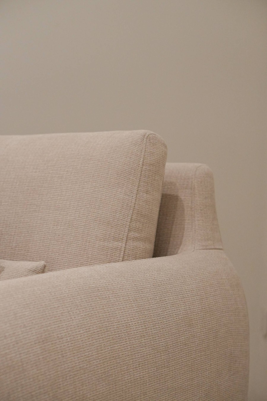 DORA SOFA