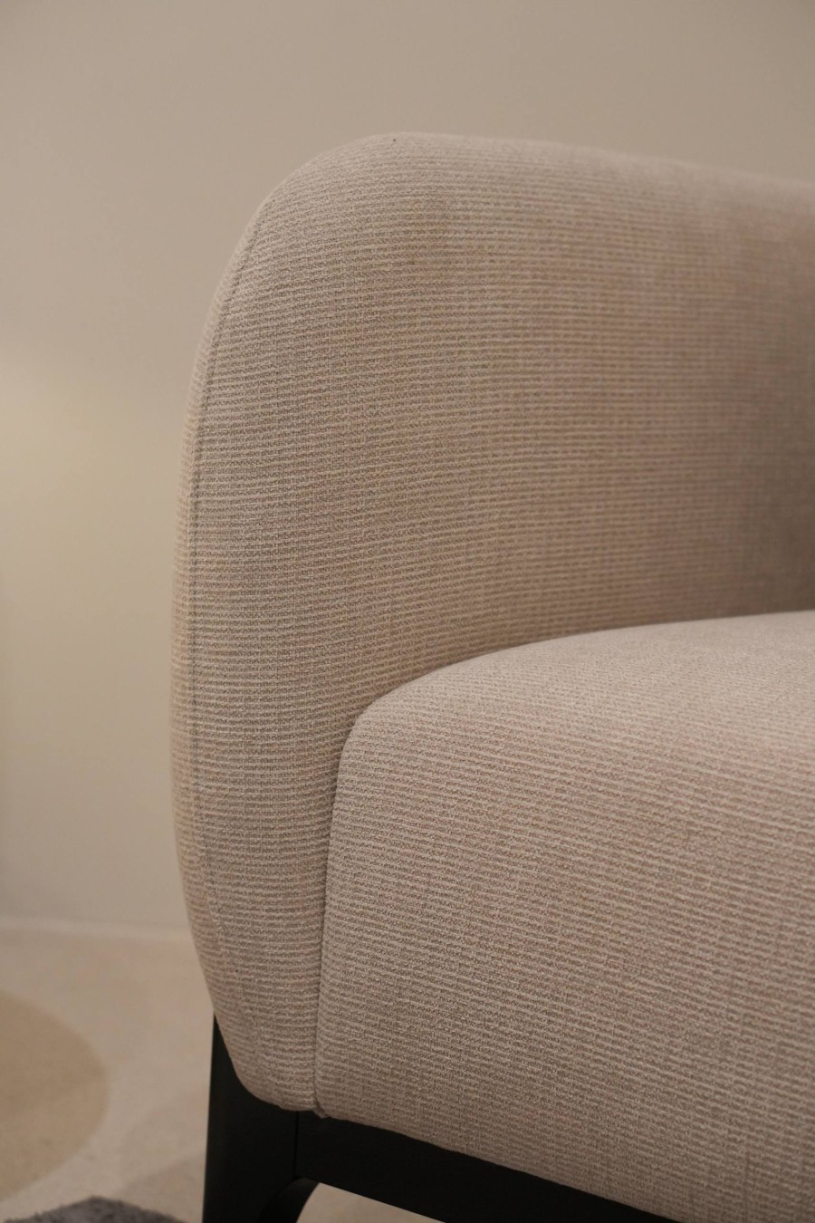 DORA SOFA