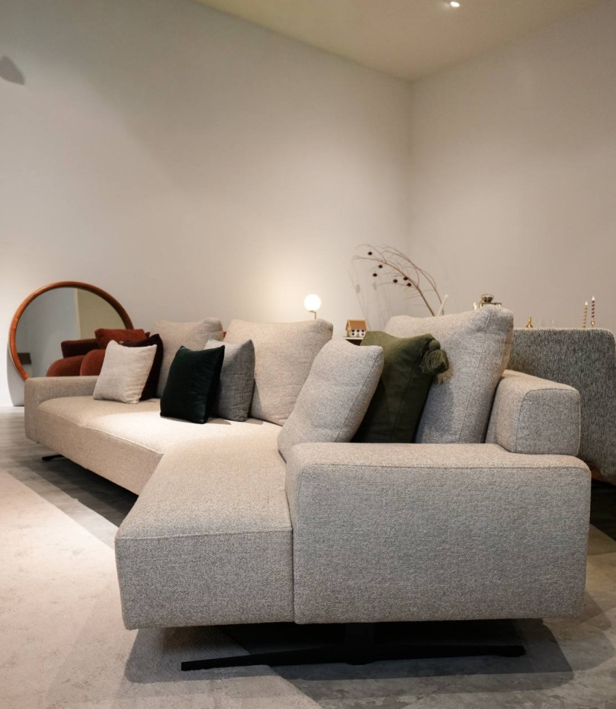 DANIEL SOFA