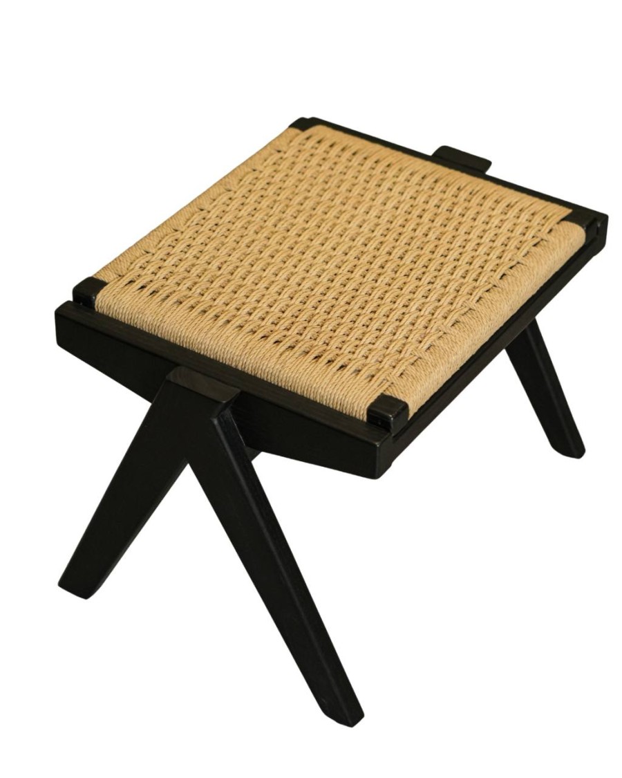 JOOT LOUNGE CHAIR