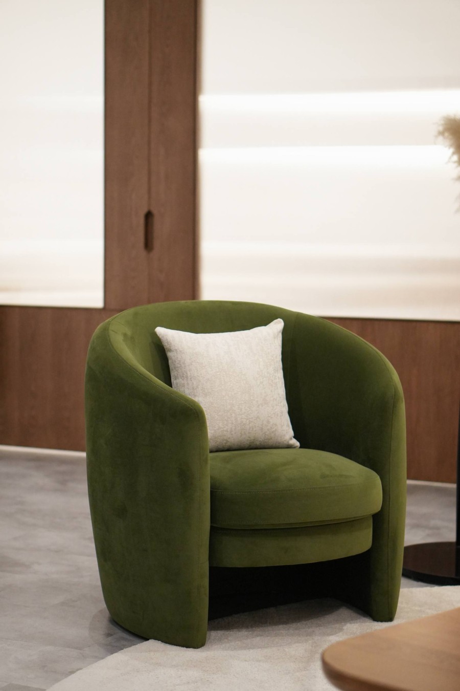 BALLY LOUNGE CHAIR