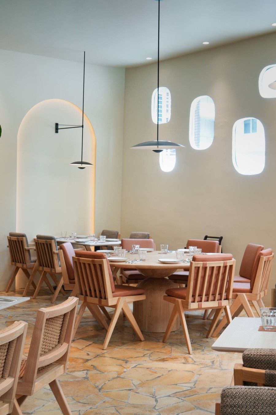 JOVET DINING CHAIR