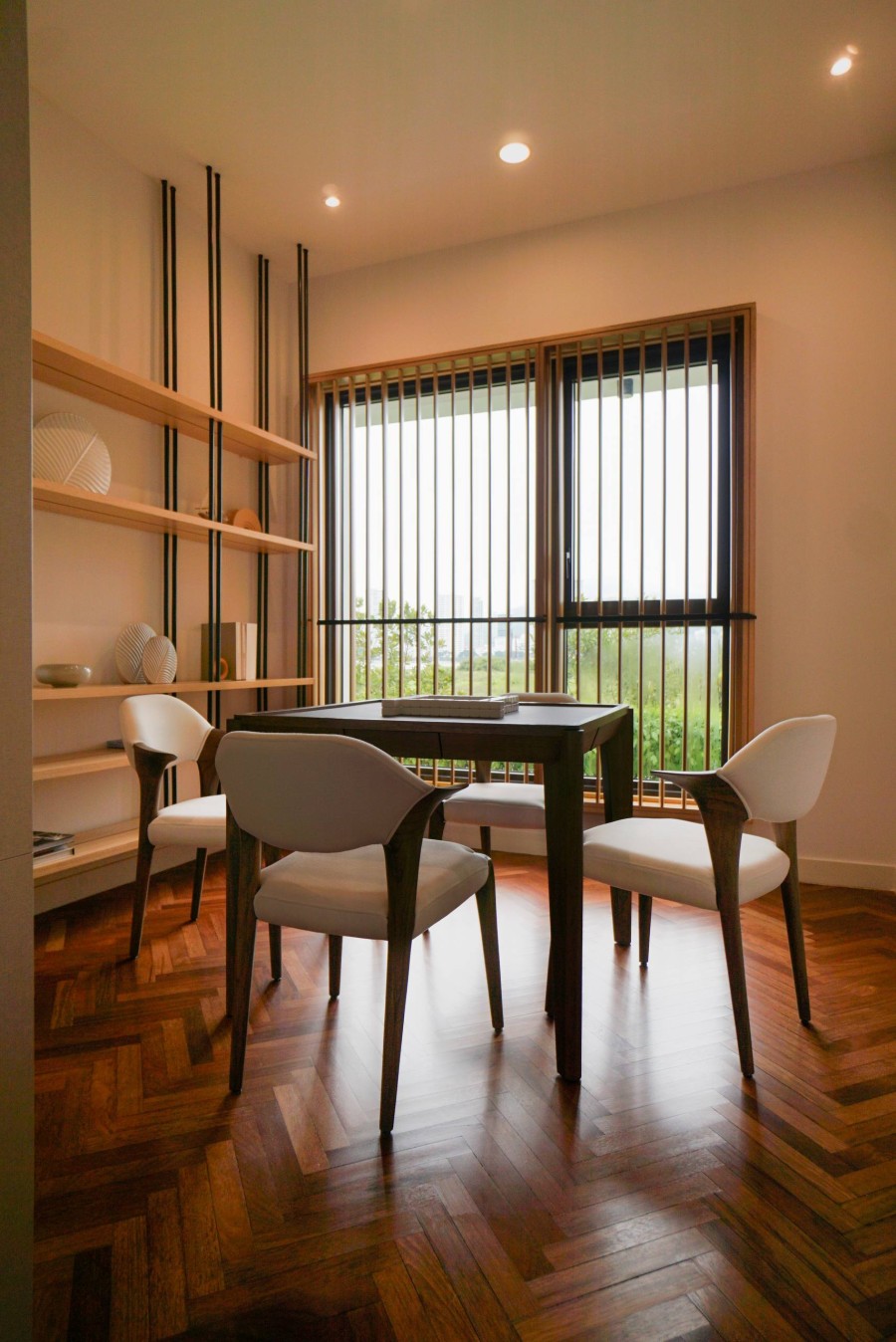 GERMAN DINING CHAIR