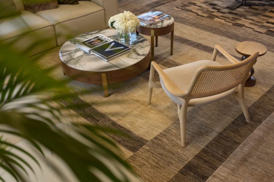 LONALD LOUNGE CHAIR