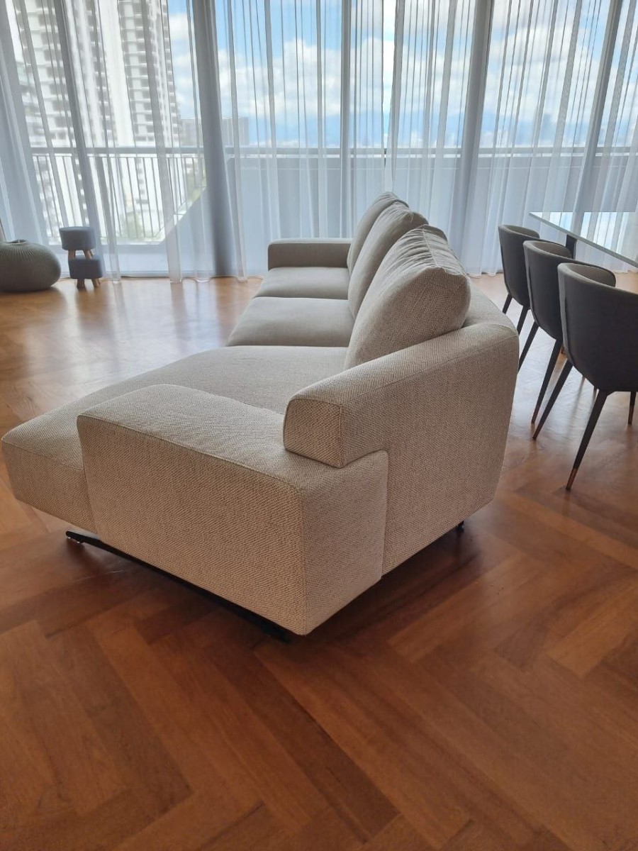DANIEL SOFA