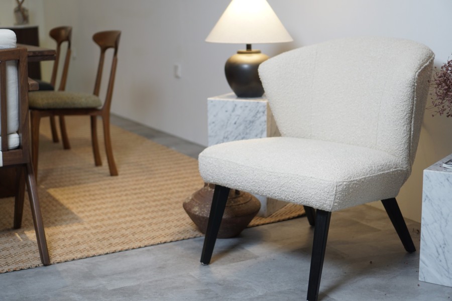 ALILA LOUNGE CHAIR