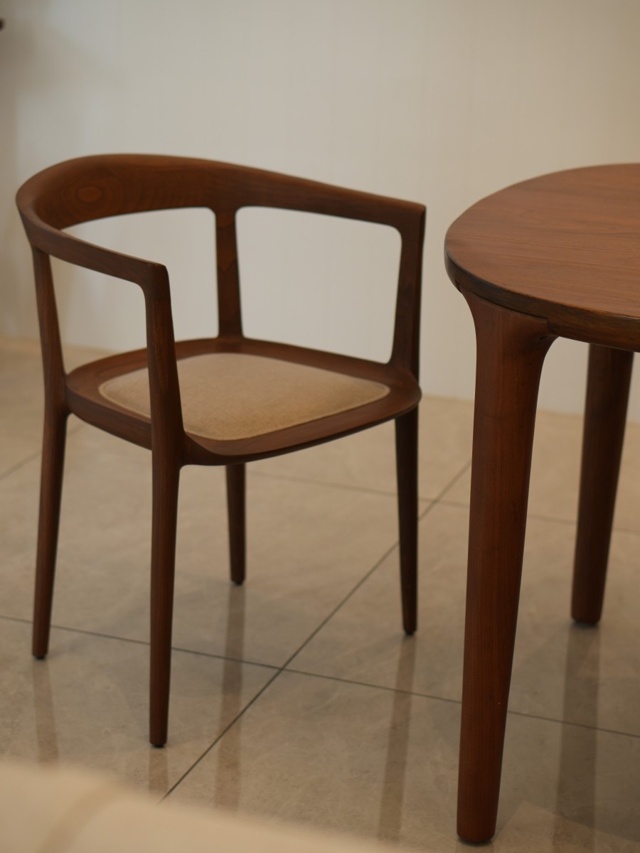 MILLER DINING ARMCHAIR