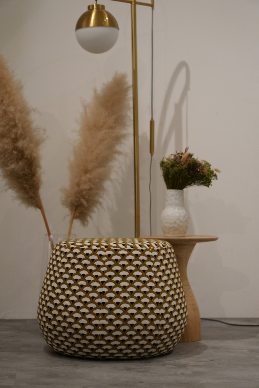 POM POM STOOL