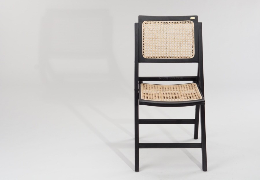 BETIK FOLDABLE CHAIR