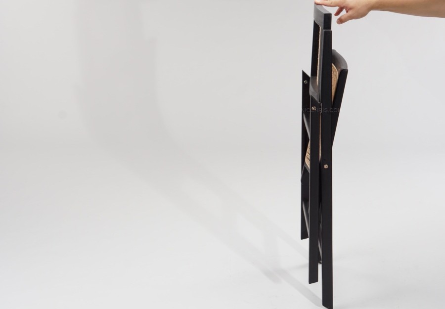 BETIK FOLDABLE CHAIR