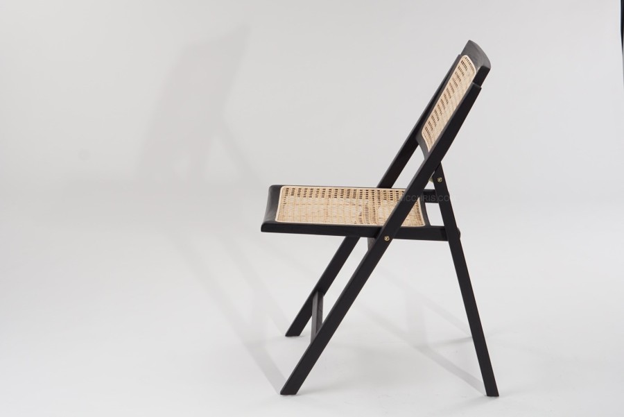 BETIK FOLDABLE CHAIR