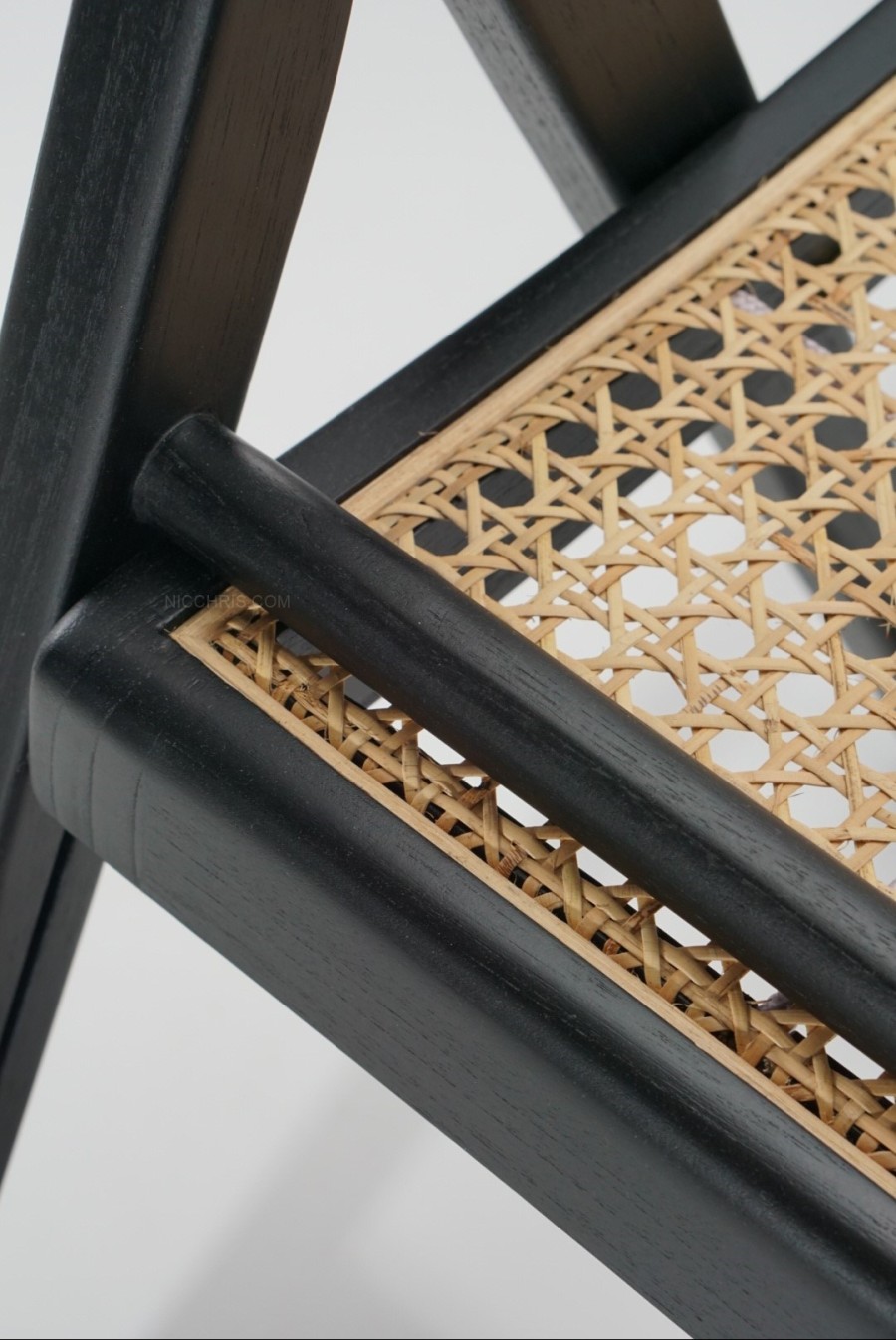 PANDAN FOLDABLE CHAIR