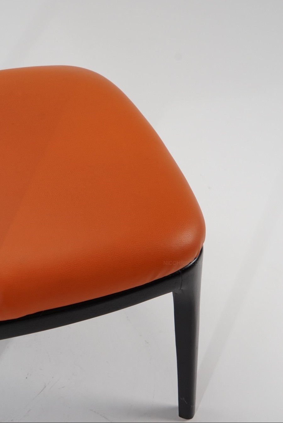 MANNER DINING CHAIR