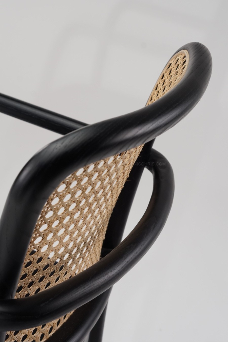 NICO ARM DINING CHAIR