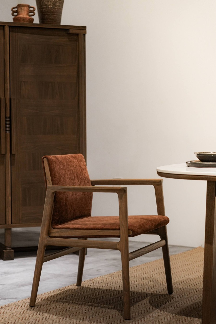 JARDIN ARM DINING CHAIR