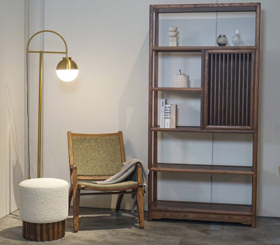 SABA LOUNGE CHAIR
