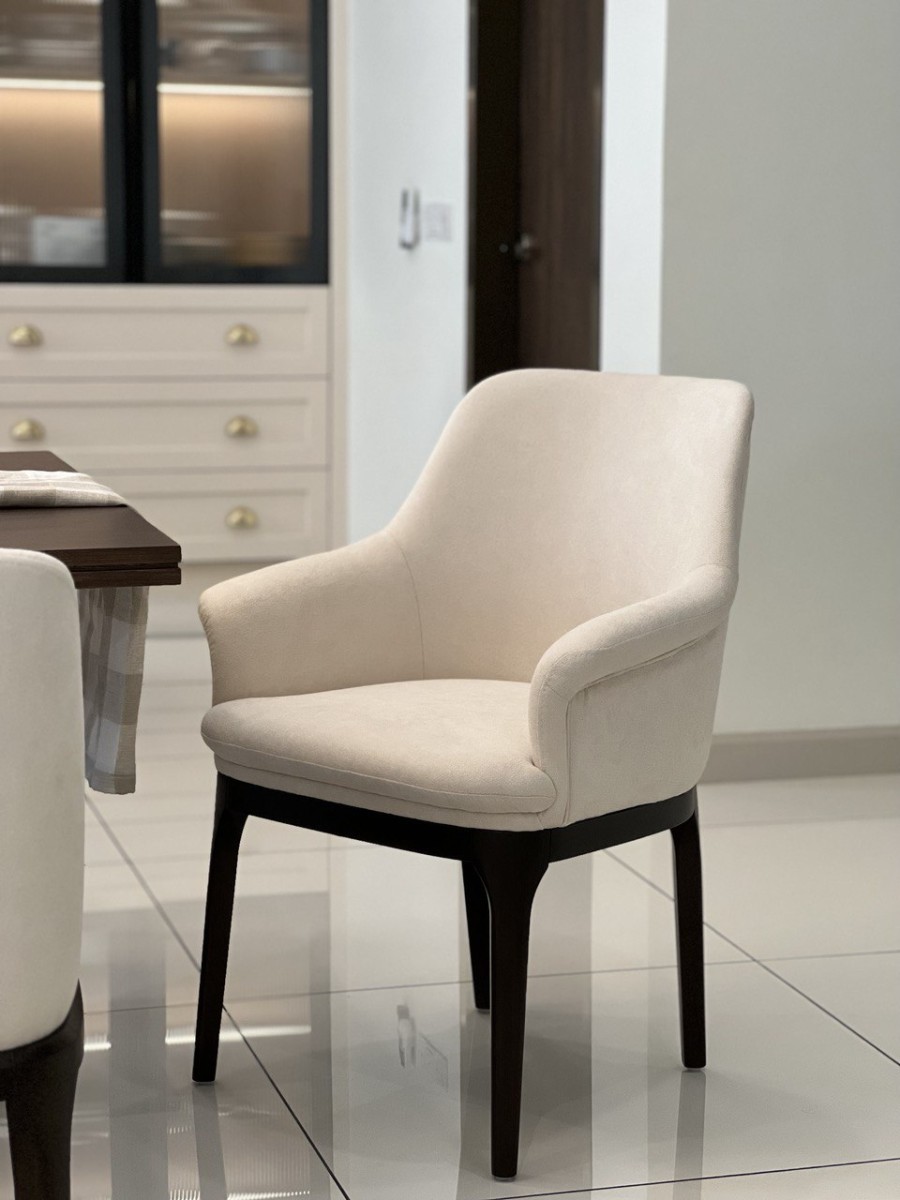 CHUBBY DINING ARMCHAIR