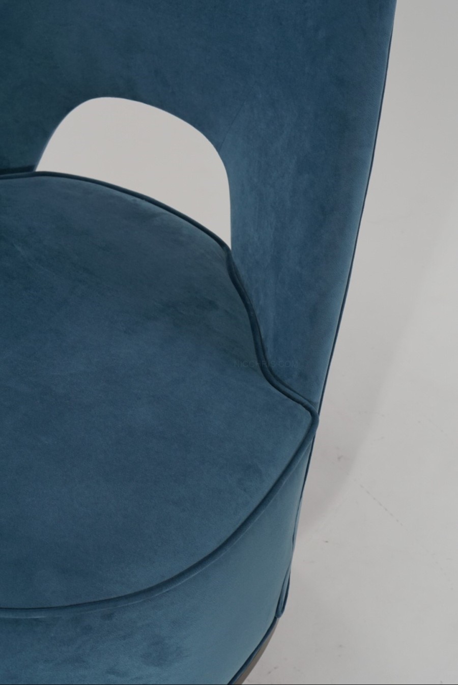 TUNNEL LOUNGE CHAIR