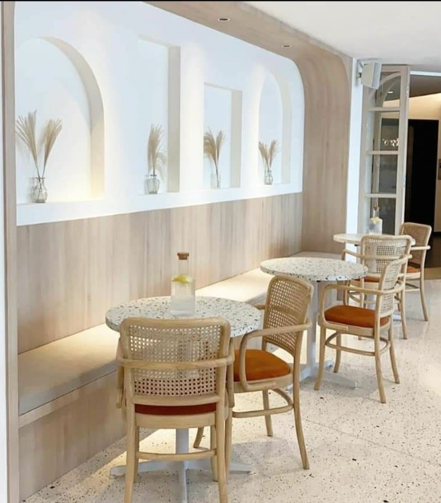 NICO ARM DINING CHAIR