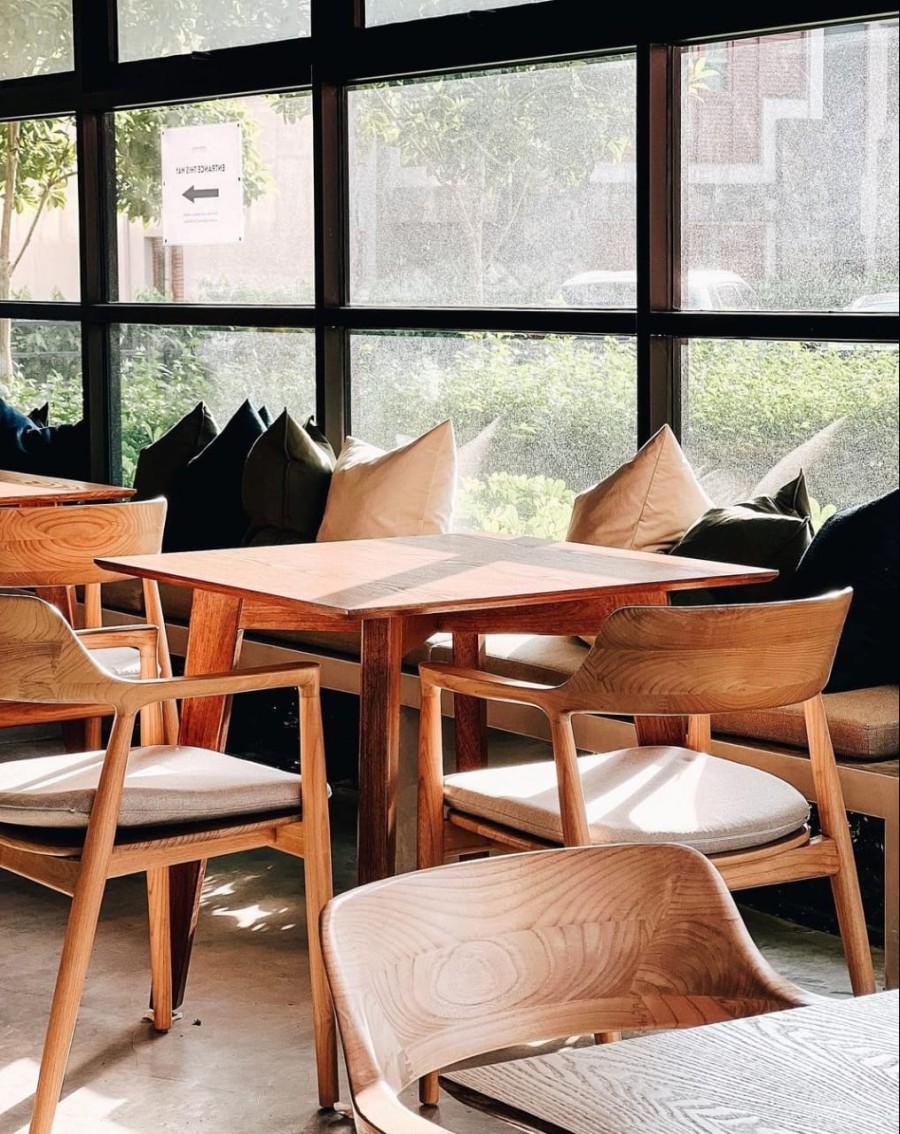 TAKASHI DINING CHAIR