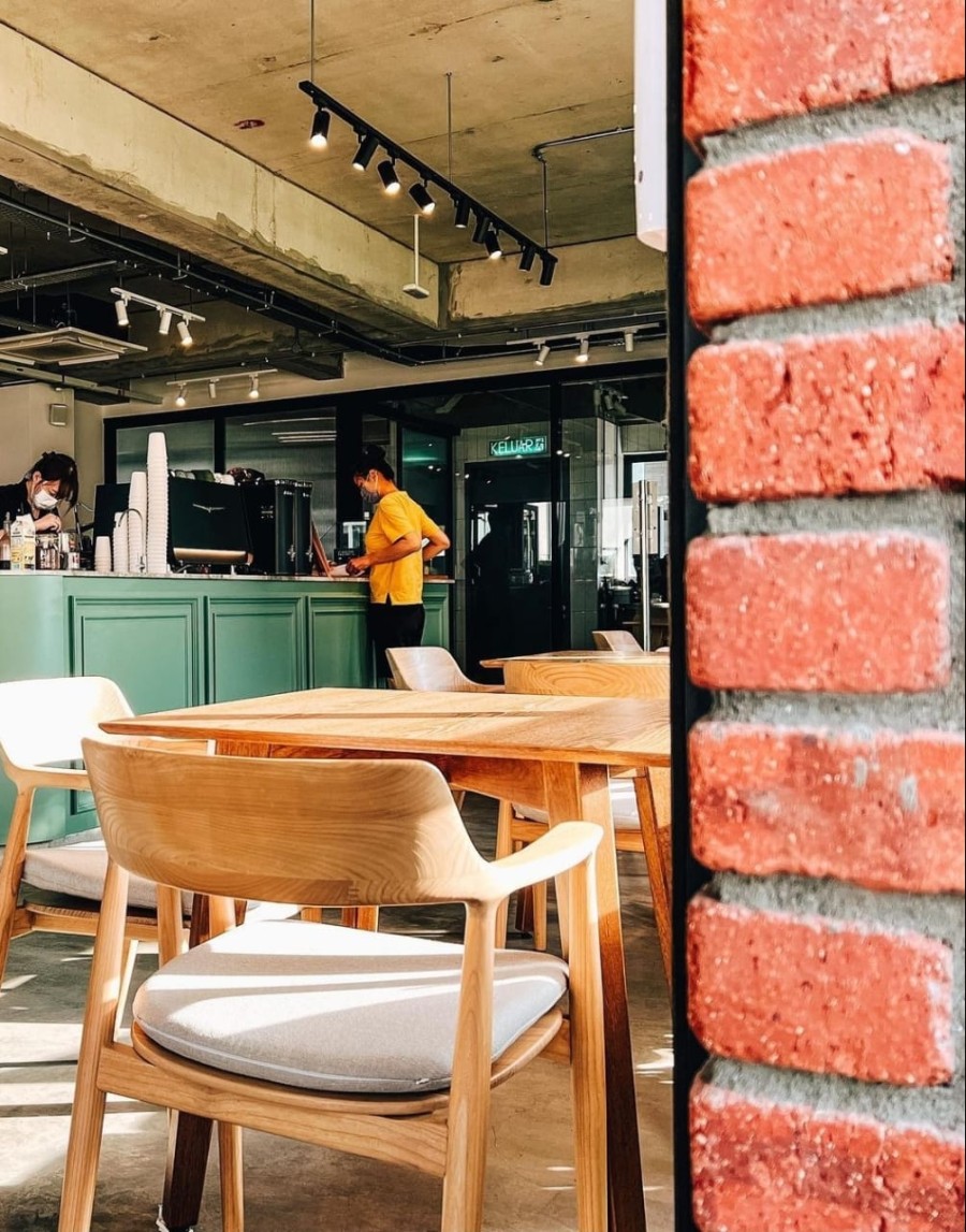 TAKASHI DINING CHAIR